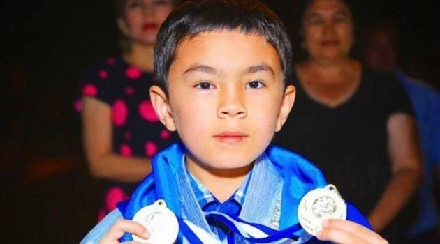 12 yaşındaki Özbek satranççı ‘dünyanın en genç büyük ustası’ oldu