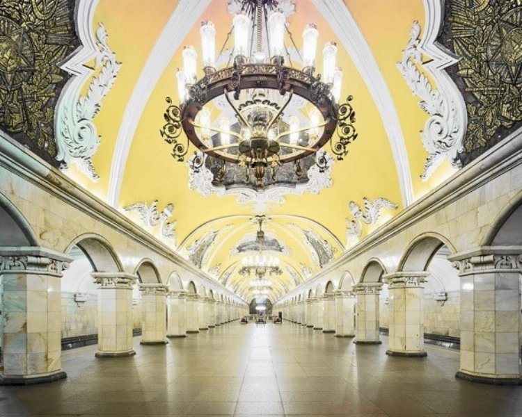 Tasarım harikası Moskova metrosu
