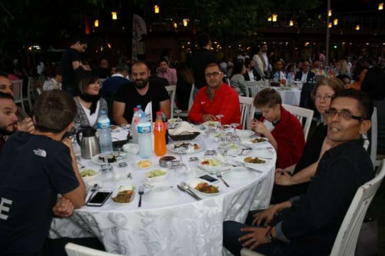 Kent Meydanı AVM'den basın mensuplarına özel iftar