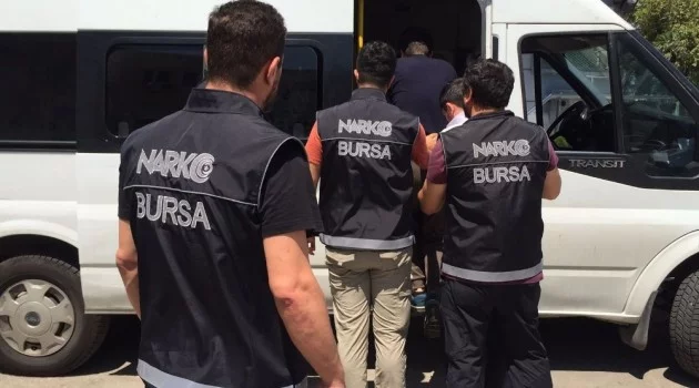 Bursa'da 16 kişinin ifadesi üzerine uyuşturucu tacirlerine büyük darbe