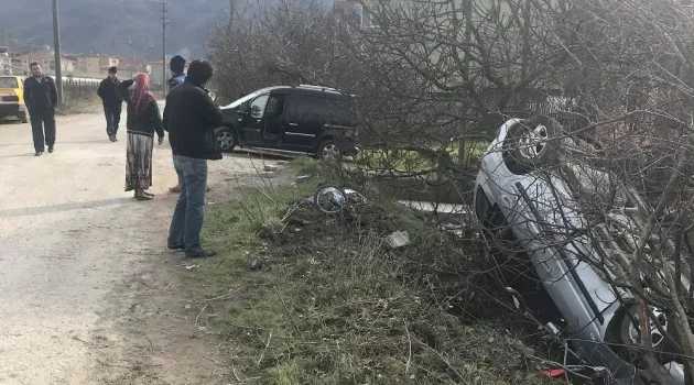 17 yaşındaki sürücü yayalara çarptı: 1 ölü, 3 yaralı