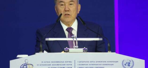 Nazarbayev: Yoksullukla mücadele planı hazırlanmalı