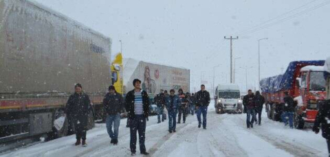 Mezitler mevkiinde TIR'lara geçit yok