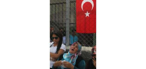 Acı haberi alan şehit polisin annesi: Canlarım doyamadım size