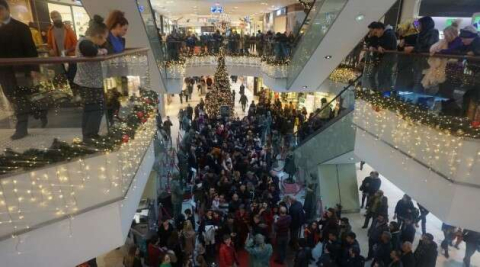 Canlı heykeller Espark’ta