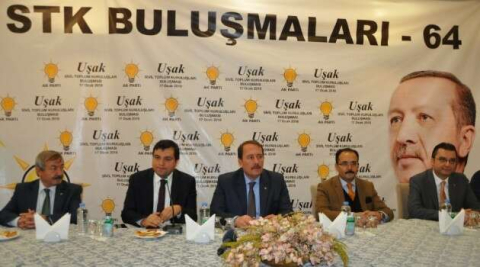AK Parti Genel Başkan Yardımcısı Karacan Uşak’ta STK üyeleri ile bir araya geldi