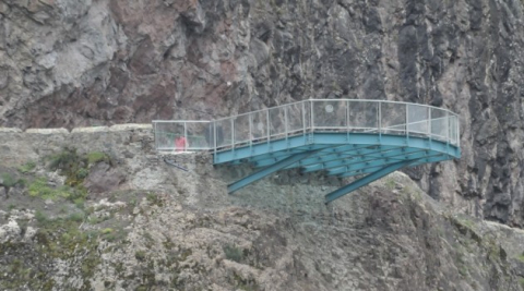 Artvin’de yaklaşık 7 Bin kişi Cam Teras’tan Hatila’yı izledi