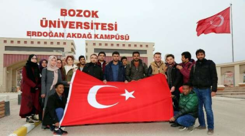 Bozok Üniversitesi’ndeki yabancı uyruklu öğrencilerden Zeytin Dalı Harekatı’na destek