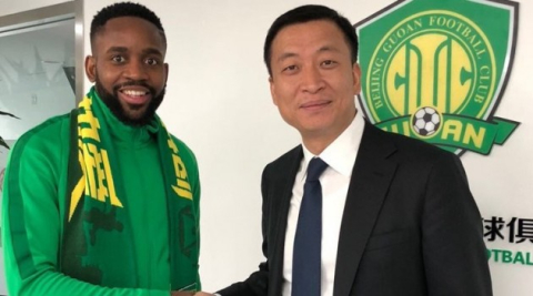 Cedric Bakambu resmen Beijing Guan’da