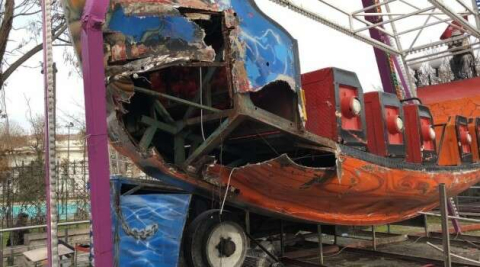 Lunapark’ta gondol kazası korkuttu