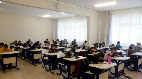 İhlas Koleji’nde bursluluk sınavı heyecanı