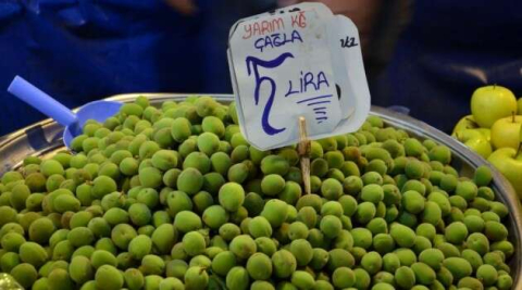 Kayısı çağlası tezgaha indi