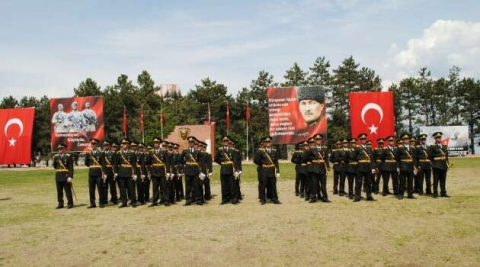 Eğirdir Dağ Komando Okulu ve Eğitim Merkezi’nde ilk kez "teğmen" eğitimi verildi
