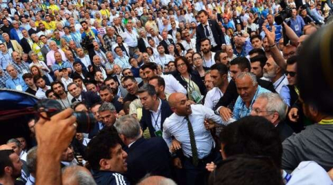 Ali Koç’un konuşması sırasında gerginlik yaşandı