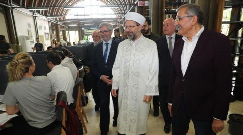 Diyanet İşleri Başkanı Erbaş: "Biz istiyoruz ki her semtimizde bir millet kıraathanesi olsun"