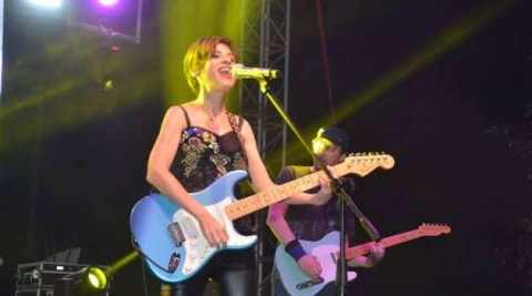 Karacabeyliler Aydilge ile coştu