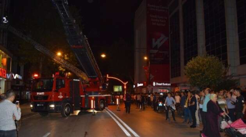 Malatya’da otel yangını korkuttu