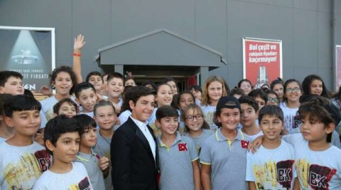 "Bücür", Cem Yılmaz’ın izinde