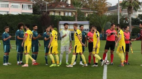 Fenerbahçe, hazırlık maçında İstanbulspor’u 3-0 mağlup etti