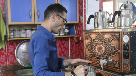 Patron yüzde 25 indirime gitti, çırak bir aylık maaşını bağışladı