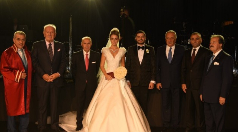 Cemiyet bu düğünde buluştu