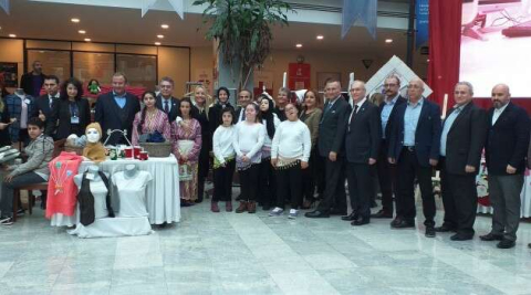 Engelli öğrenciler ürettikleri birbirinden güzel ürünleri sergiledi