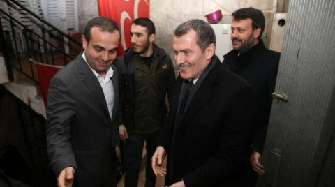 AK Parti’nin Zeytinburnu adayı Ömer Arısoy, MHP İlçe Başkanı Reşat Ok’u ziyaret etti