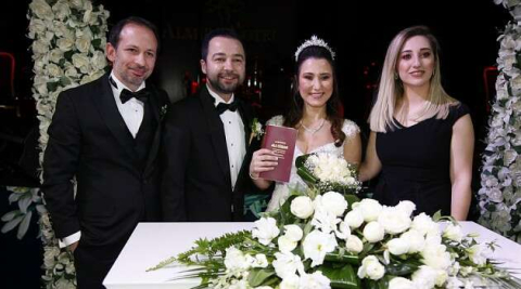 Gülay ile Ersan dünya evine girdi