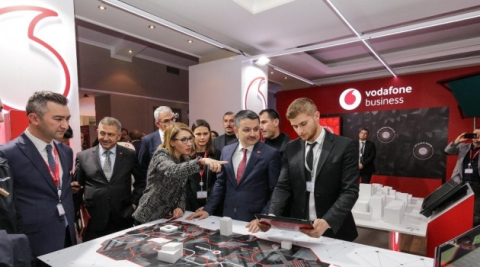 Vodafone’un Uludağ Ekonomi Zirvesi’ndeki standına büyük ilgi