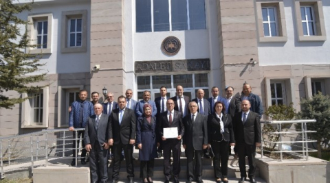 Sandıklı Belediye Başkanı Mustafa Çöl mazbatasını aldı