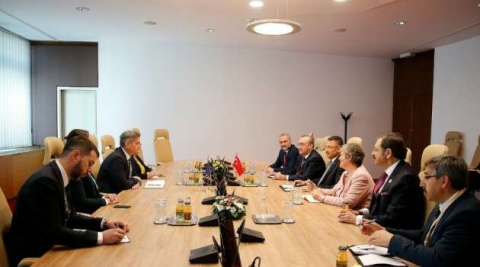 Cumhurbaşkanı Yardımcısı Oktay, Bosna Hersek Bakanlar Konseyi Başkanı ile görüştü