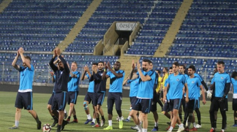 Adana Demirspor, play-off yarı final maçının antrenmanlarını tamamladı