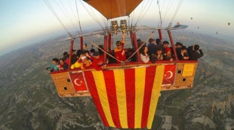Galatasaray’ın şampiyonluğunu gökyüzünde kutladılar