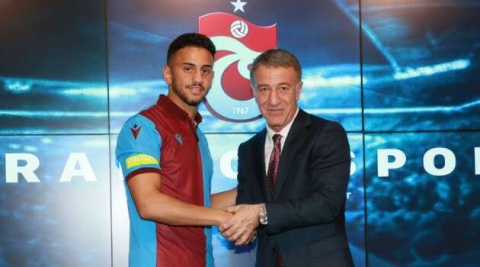 Trabzonspor, Ahmet Canbaz ile 3 yıllık sözleşme imzaladı