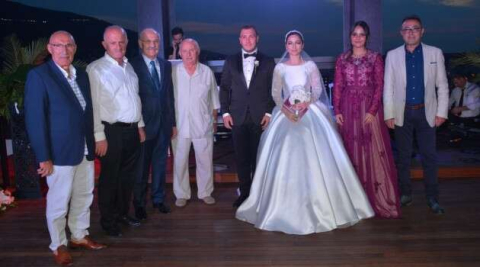 Şebnem ile Sefa dünya evine girdi