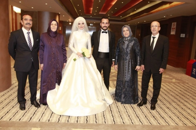 İş ve siyaset dünyasını buluşturan düğün