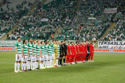 Bursaspor'un evindeki 3 maçına gelen seyirci sayısı, stat kapasitesinden az