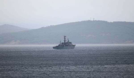 Rus savaş gemisi 'Perekop' Çanakkale Boğazı'ndan geçti