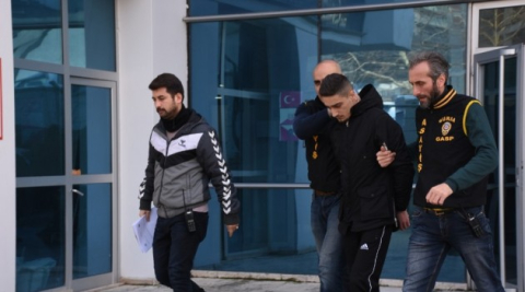 Bursa'da silahlı soyguncu yüz tarama sistemi ile yakalandı