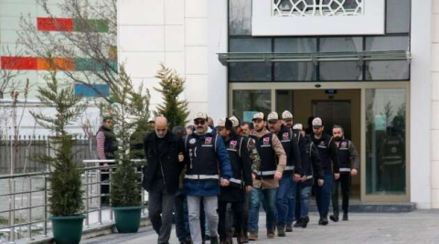 Bit pazarında haraç kestiler, vermeyene işkence yapıp video çektiler