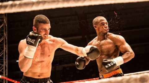 Mücahit Kulak, Hollandalı rakibini ezdi geçti