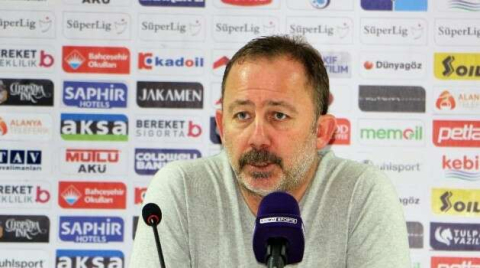 Sergen Yalçın: “Gol atamıyoruz ama pozisyona giriyoruz”