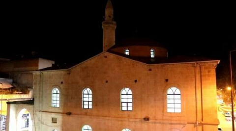 Yatsı ezanı sonrasında Adıyaman’daki camilerden dualar yükseldi