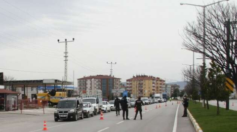 Beyşehir’de araçların giriş çıkışlarına izin verilmiyor