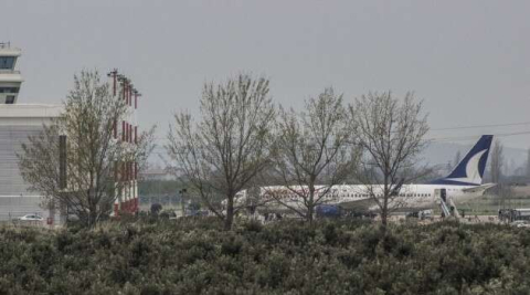 KKTC’deki 190 Türk öğrenci Balıkesir’e uçakla getirildi