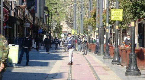 Bursa'da en işlek cadde yaya trafiğine kapatıldı