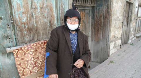 93 yaşındaki Bağ-Kur emeklisi kadın, hayırsever yönüyle dikkat çekiyor