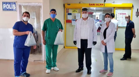 Şengüloğlu'ndan kahraman sağlık çalışanlarına bayram baklavası