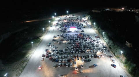 Nevşehir’de yüzlerce araç “Arabalı Sinema Günleri” nde buluştu