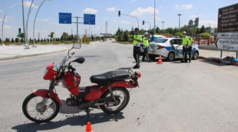 Karaman’da motosiklet ile kamyonet çarpıştı: 1 yaralı